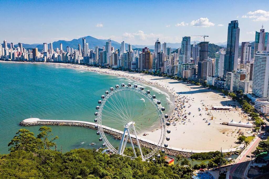Apto A 100M Da Praia Central Balneário Camboriú Extérieur photo